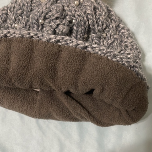 Gray Knit Pom-Pom Beanie - Picture 7 of 7